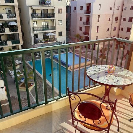 Beautiful Central Apartment With Pool St. Paul's Bay Exteriör bild