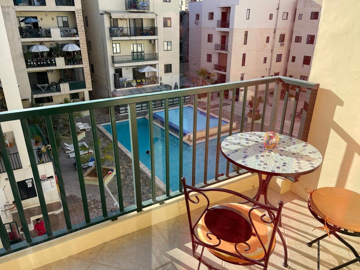 Beautiful Central Apartment With Pool St. Paul's Bay Exteriör bild