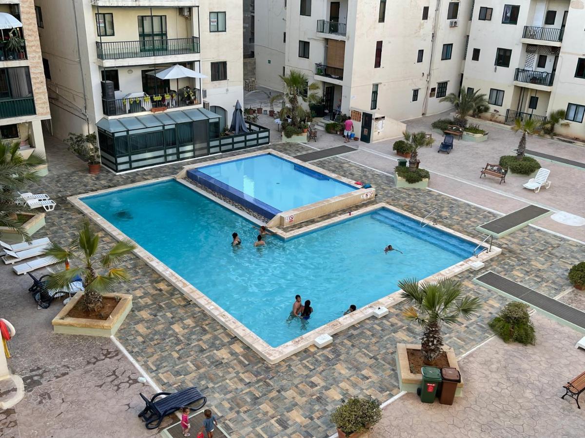 Beautiful Central Apartment With Pool St. Paul's Bay Exteriör bild