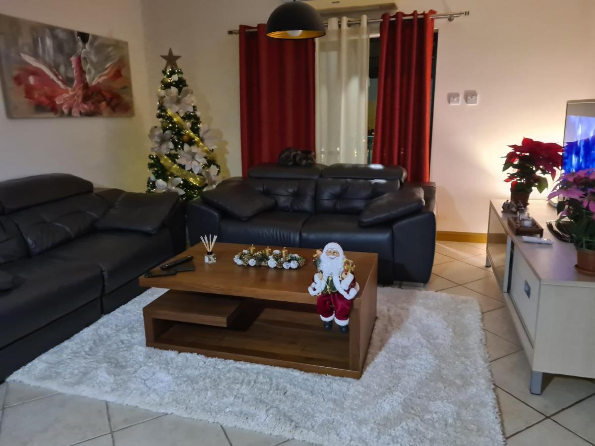 Beautiful Central Apartment With Pool St. Paul's Bay Exteriör bild